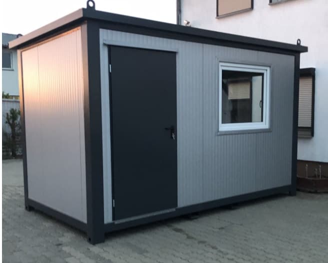 Contenedor oficina de 5 x 2,20 m con sanitarios